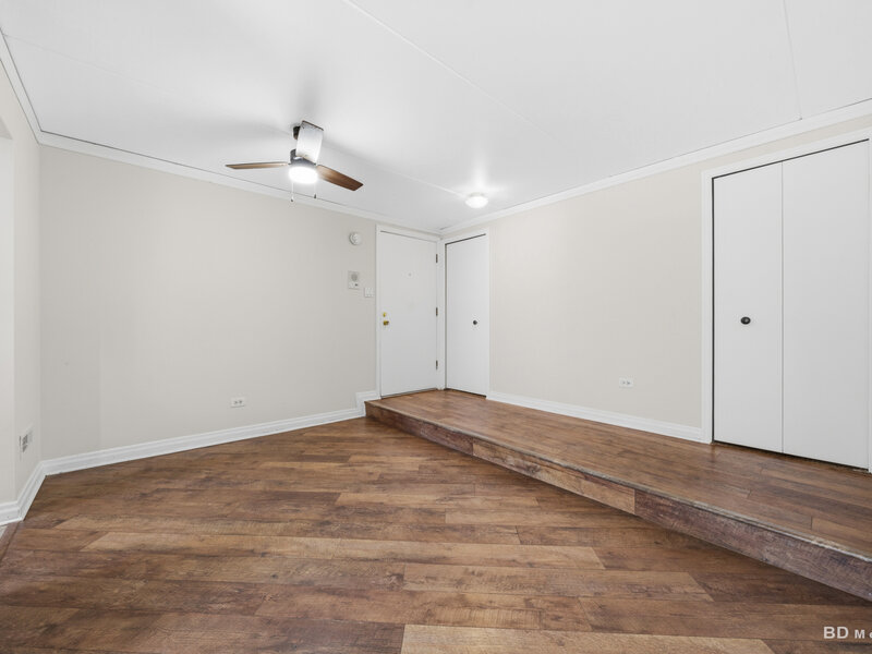 5237 James Lane Crestwood IL 60418