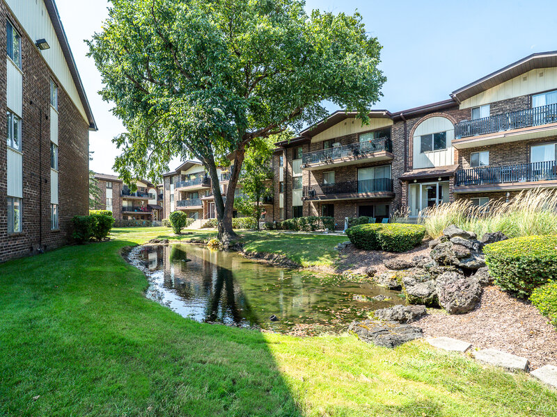 5237 James Lane Crestwood IL 60418