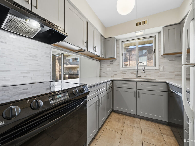 5237 James Lane Crestwood IL 60418