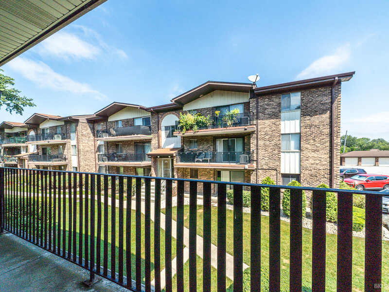 5237 James Lane Crestwood IL 60418