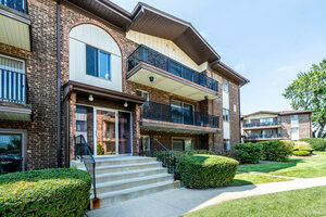 Photo of 5237 James Lane Crestwood IL 60418 Unit 1217