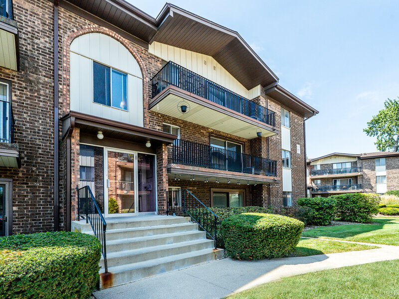 5237 James Lane Crestwood IL 60418