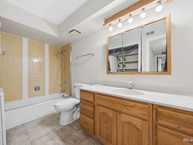 5237 James Lane Crestwood IL 60418