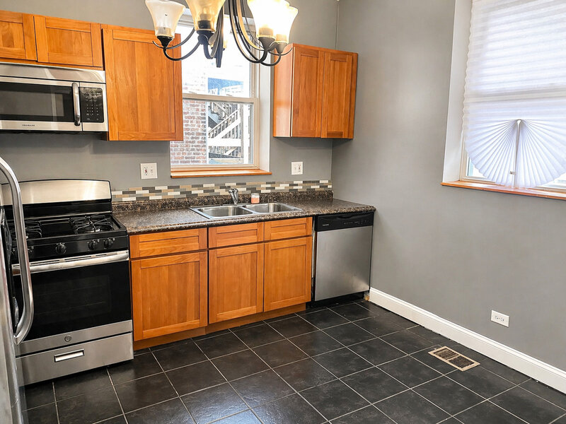 122 E 49th Street Chicago IL 60615