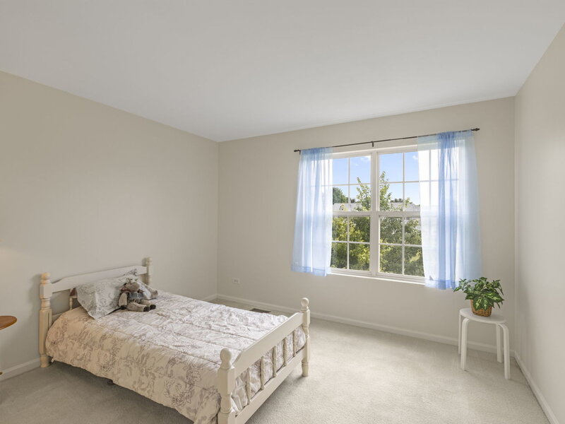 2702 Kendall Crossing Mchenry IL 60051