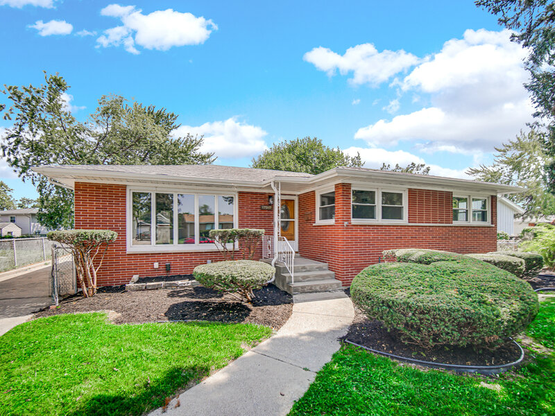 17517 Shirley Drive Lansing IL 60438