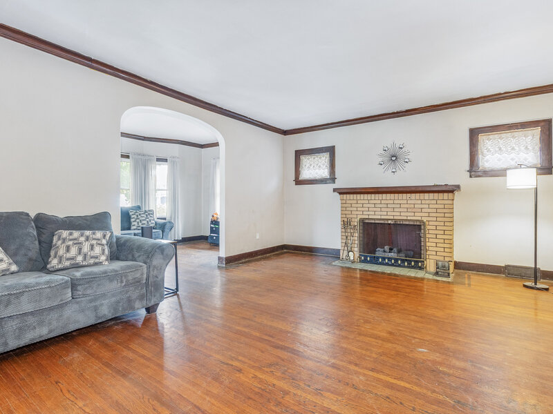 421 N William Street Joliet IL 60435
