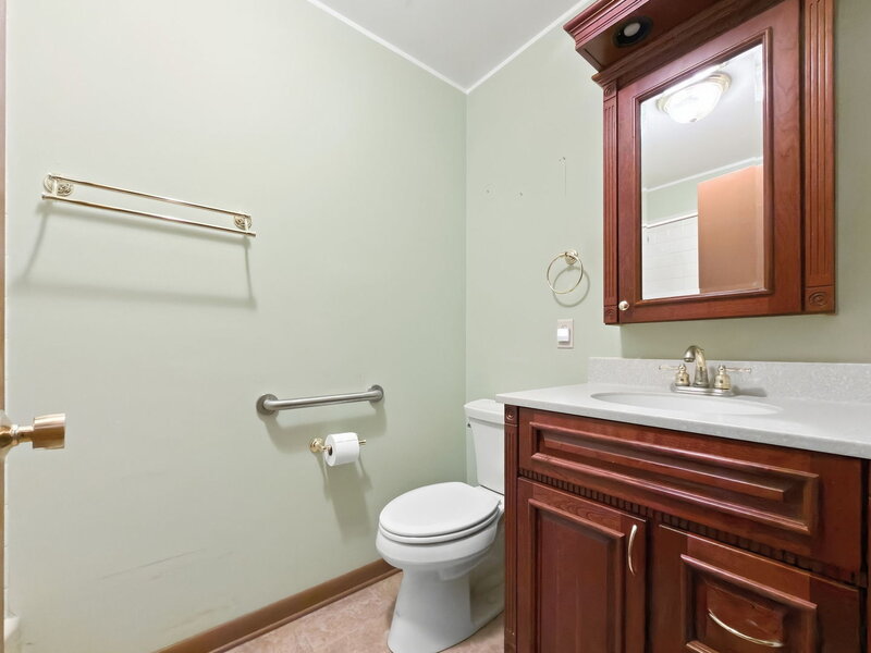 2136 Highland Drive Sycamore IL 60178