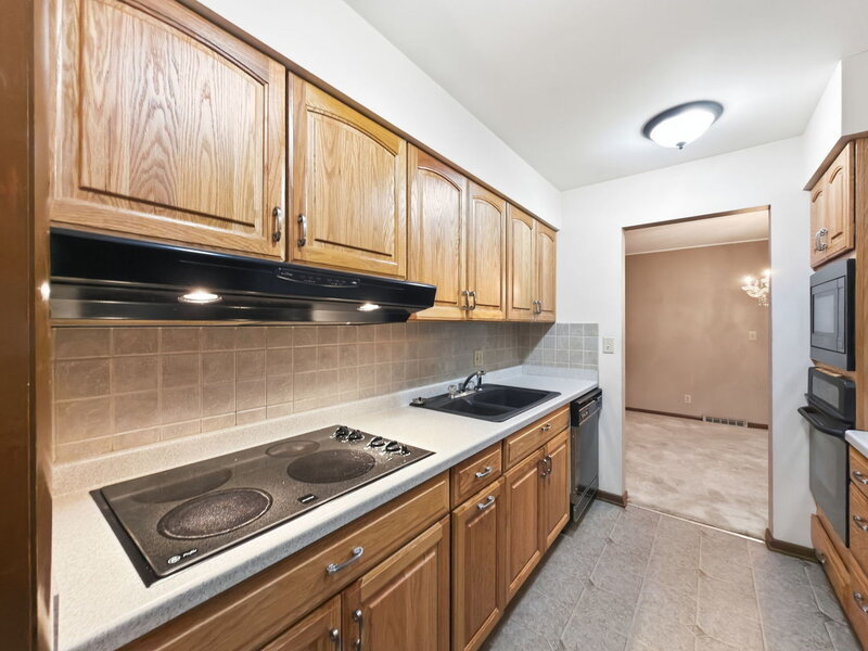 2136 Highland Drive Sycamore IL 60178