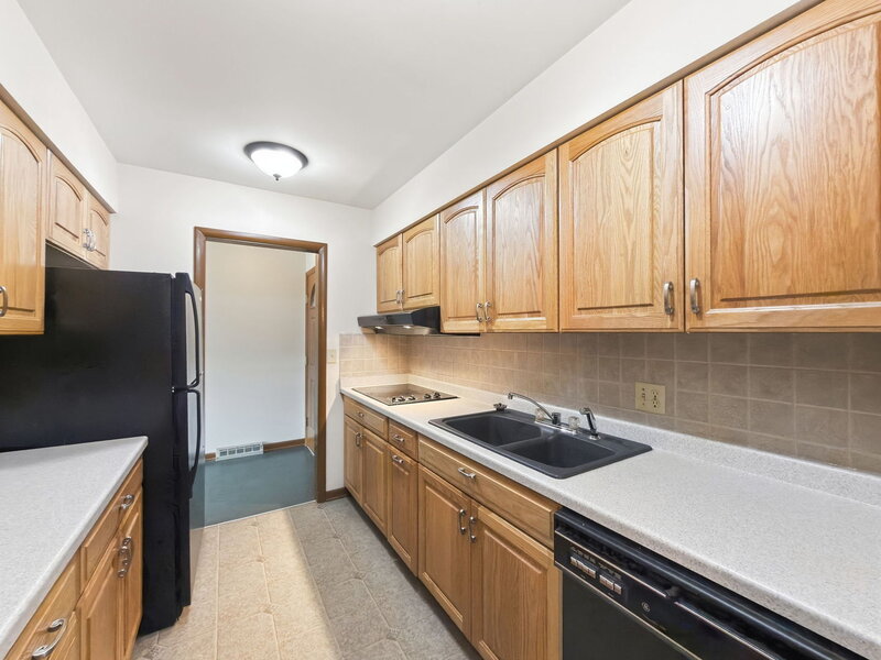 2136 Highland Drive Sycamore IL 60178