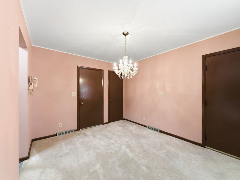 2136 Highland Drive Sycamore IL 60178