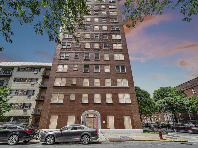 5400 S Harper Avenue Chicago IL 60615