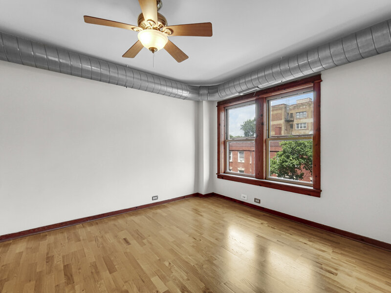 5400 S Harper Avenue Chicago IL 60615