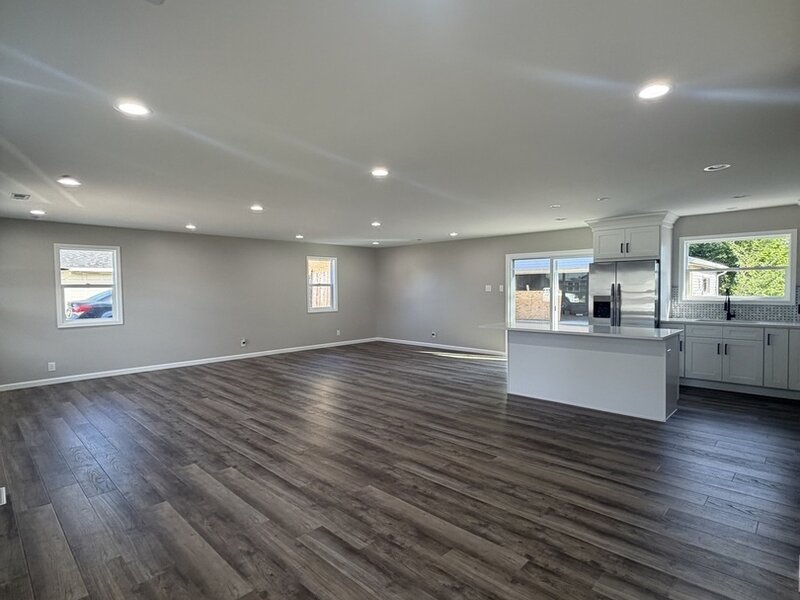 547 Redwood Road Bolingbrook IL 60440