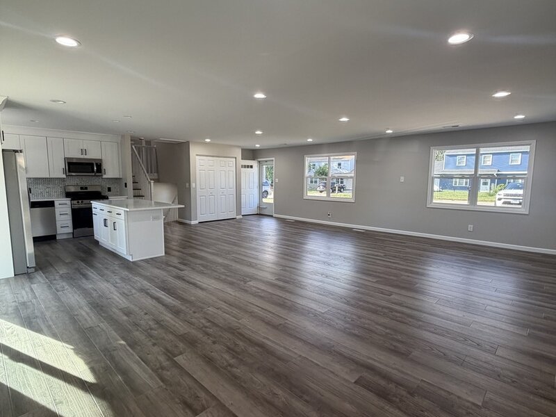 547 Redwood Road Bolingbrook IL 60440