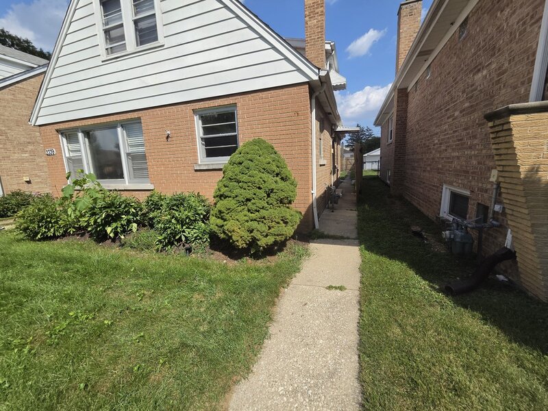 2339 Northgate Avenue North Riverside IL 60546
