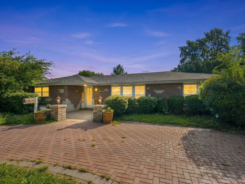 1124 Gael Drive Joliet IL 60435