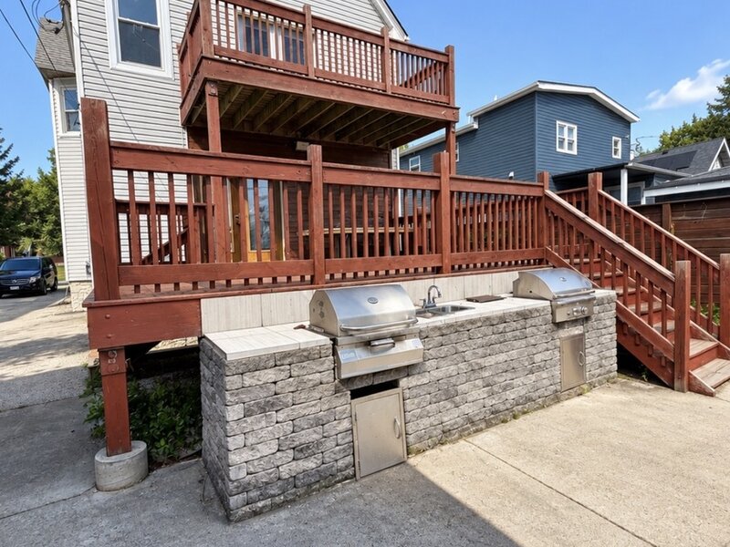 9601 S Winston Avenue Chicago IL 60643