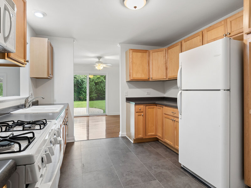 6930 Glenn Court Woodridge IL 60517