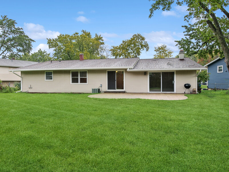 6930 Glenn Court Woodridge IL 60517