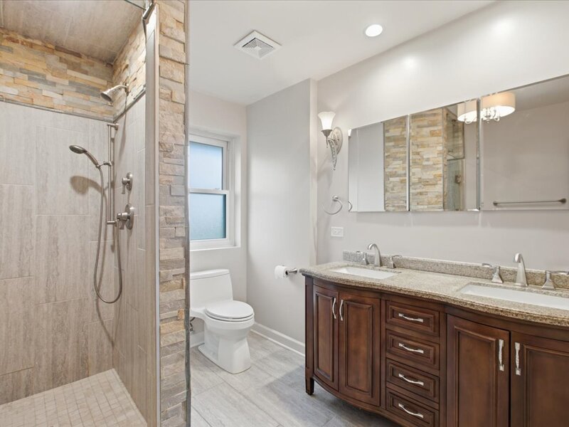6 Meadowood Drive Oak Brook IL 60523