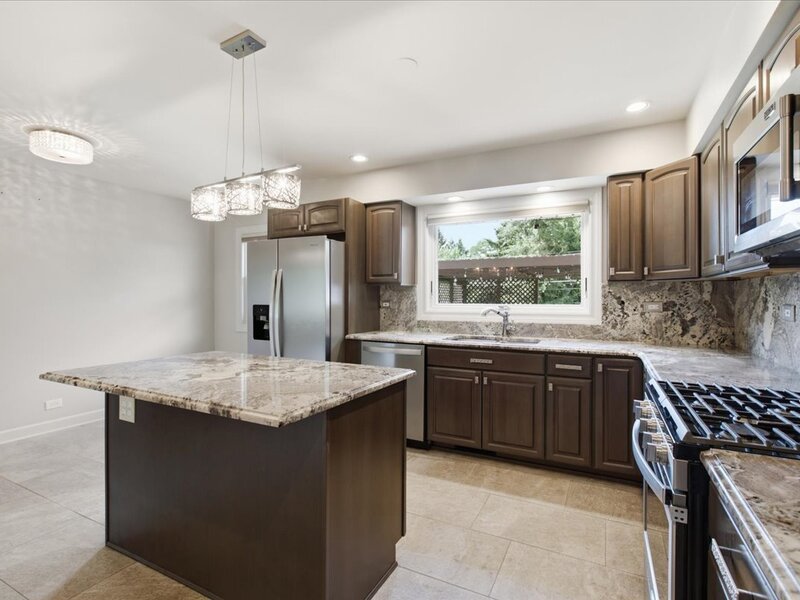 6 Meadowood Drive Oak Brook IL 60523