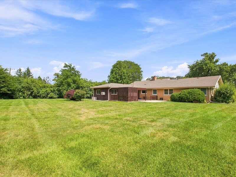 6 Meadowood Drive Oak Brook IL 60523