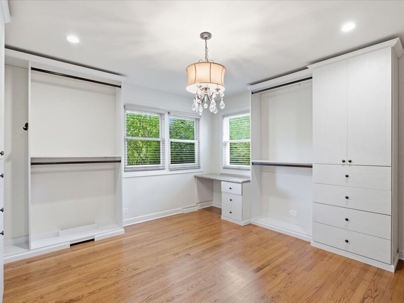 6 Meadowood Drive Oak Brook IL 60523