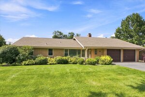 Photo of 6 Meadowood Drive Oak Brook IL 60523