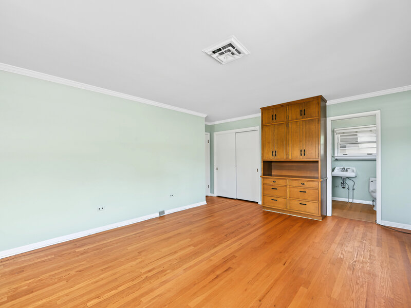 218 W Elm Street Wheaton IL 60189