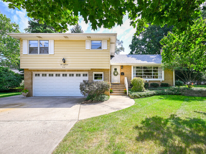 218 W Elm Street Wheaton IL 60189