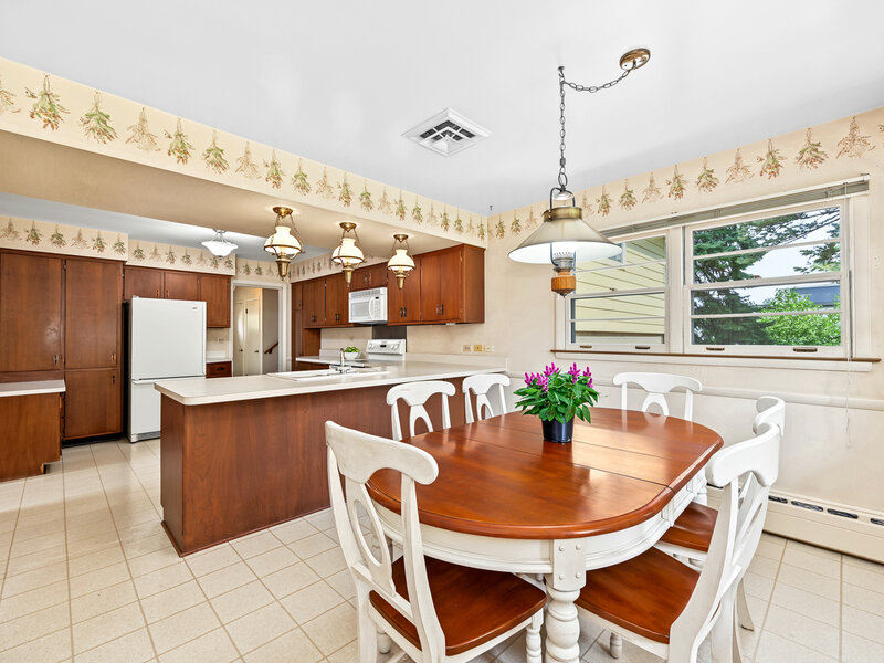 218 W Elm Street Wheaton IL 60189