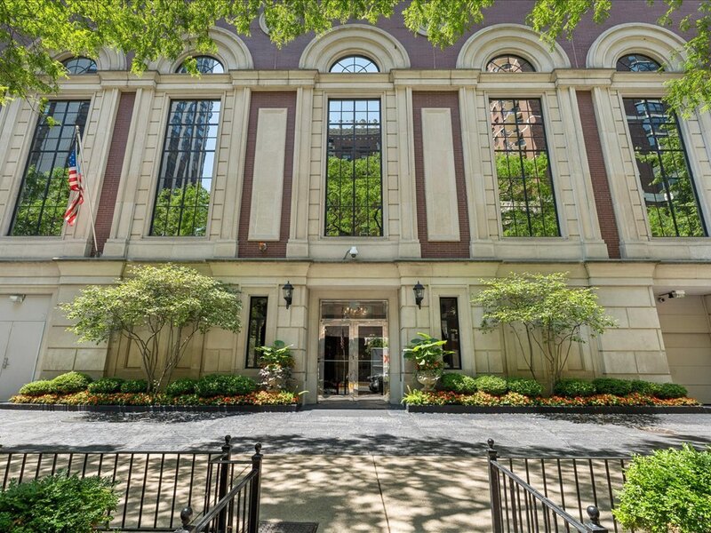 1122 N Dearborn Street Chicago IL 60610