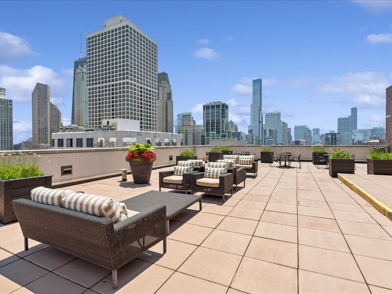1122 N Dearborn Street Chicago IL 60610