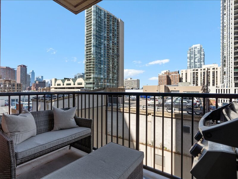 1122 N Dearborn Street Chicago IL 60610