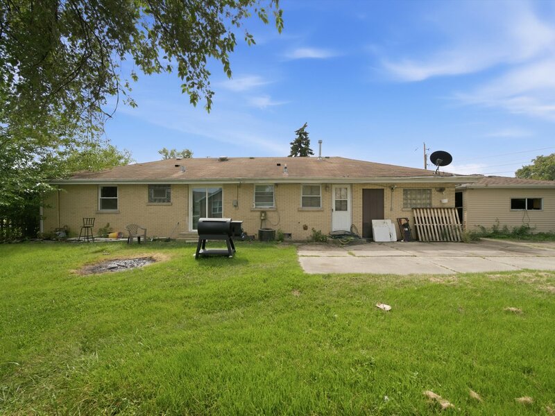 9342 S 76th Avenue Hickory Hills IL 60457