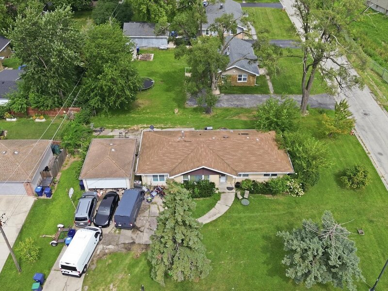 9342 S 76th Avenue Hickory Hills IL 60457