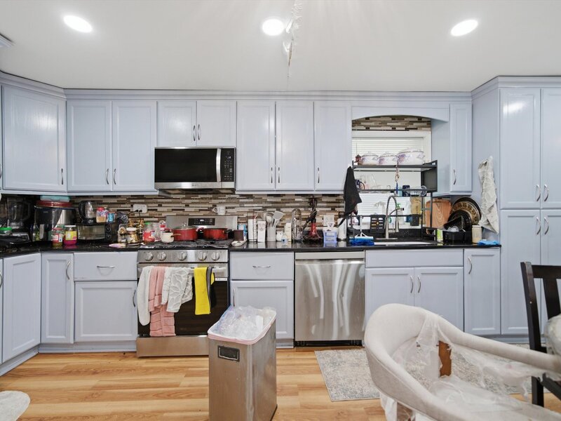 9342 S 76th Avenue Hickory Hills IL 60457