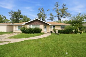 Photo of 9342 S 76th Avenue Hickory Hills IL 60457