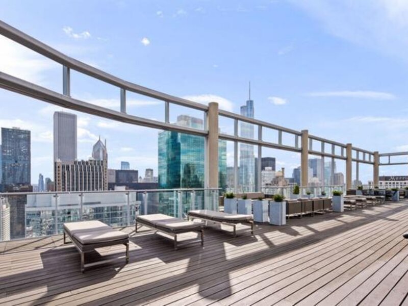 600 N Fairbanks Court Chicago IL 60611