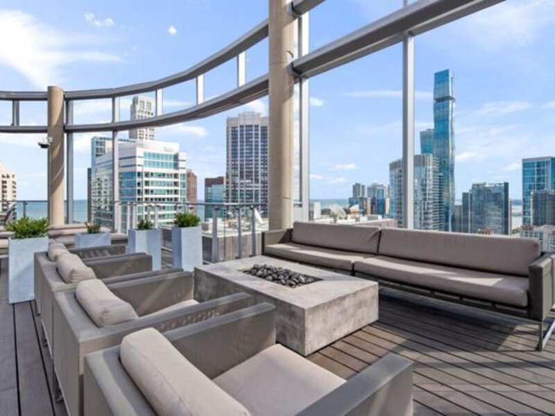 600 N Fairbanks Court Chicago IL 60611