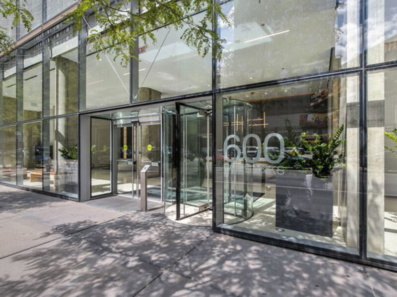 600 N Fairbanks Court Chicago IL 60611