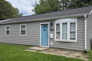 Photo of 1110 Rainbow View Urbana IL 61802