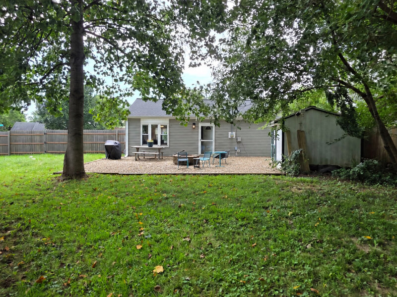 1110 Rainbow View Urbana IL 61802