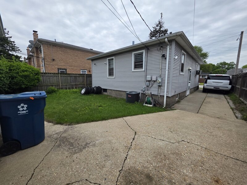 757 Newell Avenue Calumet City IL 60409