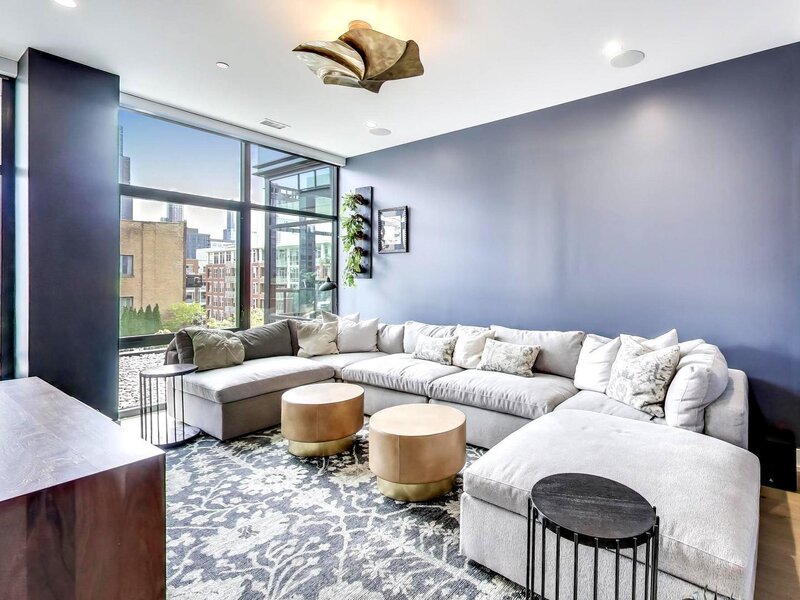 6 N Carpenter Street Chicago IL 60607