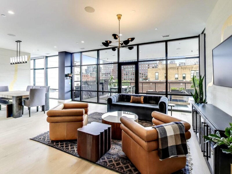 6 N Carpenter Street Chicago IL 60607