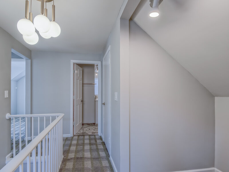 2741 W Chase Avenue Chicago IL 60645