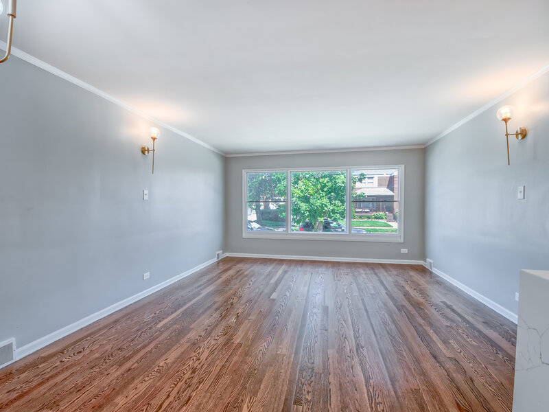 2741 W Chase Avenue Chicago IL 60645