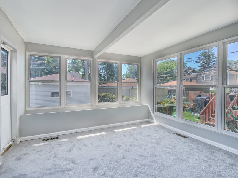 2741 W Chase Avenue Chicago IL 60645